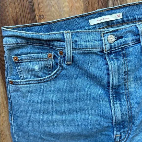 Levi's Denim - Levi’s Ribcage Bell Jeans Womens Size 32 High Rise Flare Distressed Denim